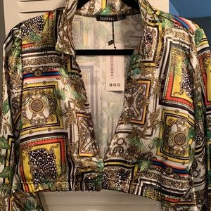 Crop blouse with long sleeves